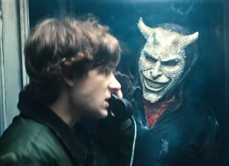 Chmaták znovu v akci. Černý telefon 2 slibuje více krve a násilí