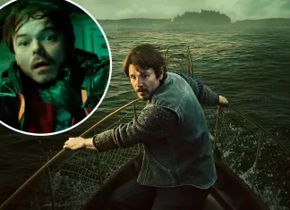 Na Netflix dorazil hororový thriller s Joshem Hartnettem. Rybářské městečko terorizuje tajemný mořský tvor